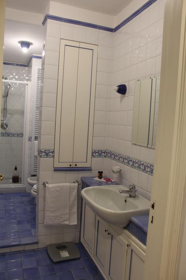 Home46 Napoli Bagian luar foto