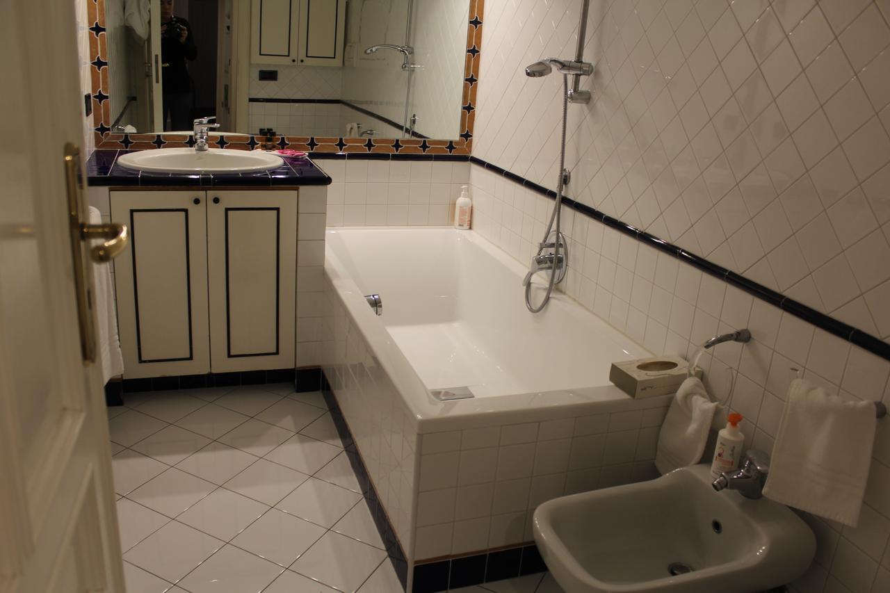 Home46 Napoli Bagian luar foto