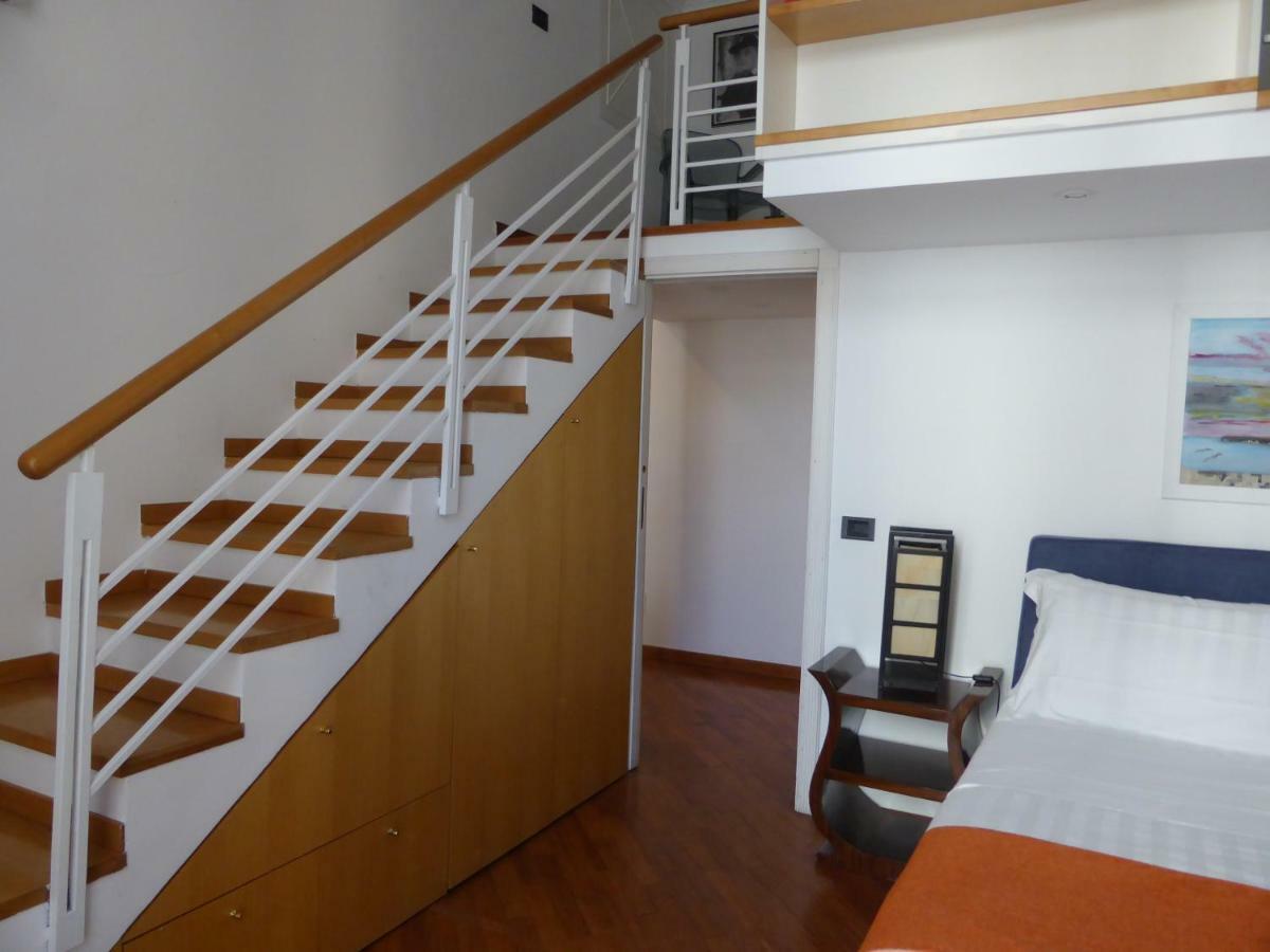 Home46 Napoli Bagian luar foto