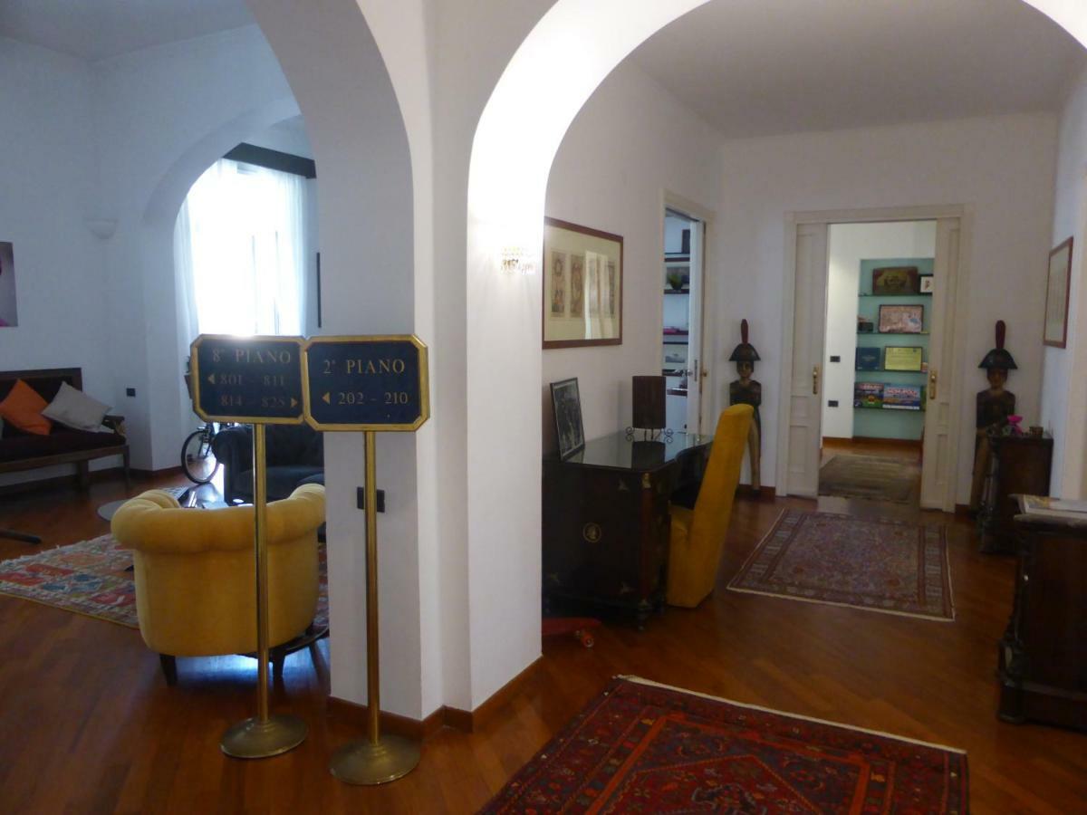 Home46 Napoli Bagian luar foto