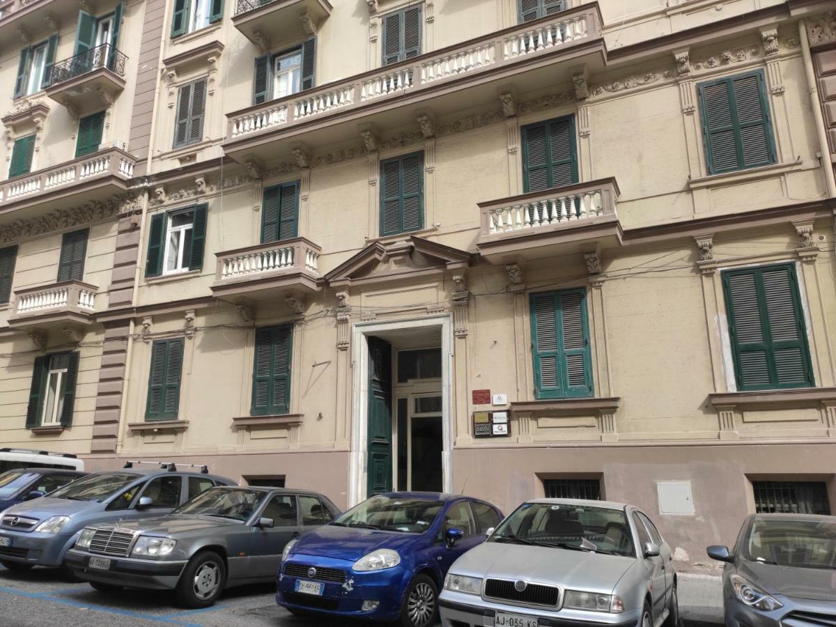 Home46 Napoli Bagian luar foto