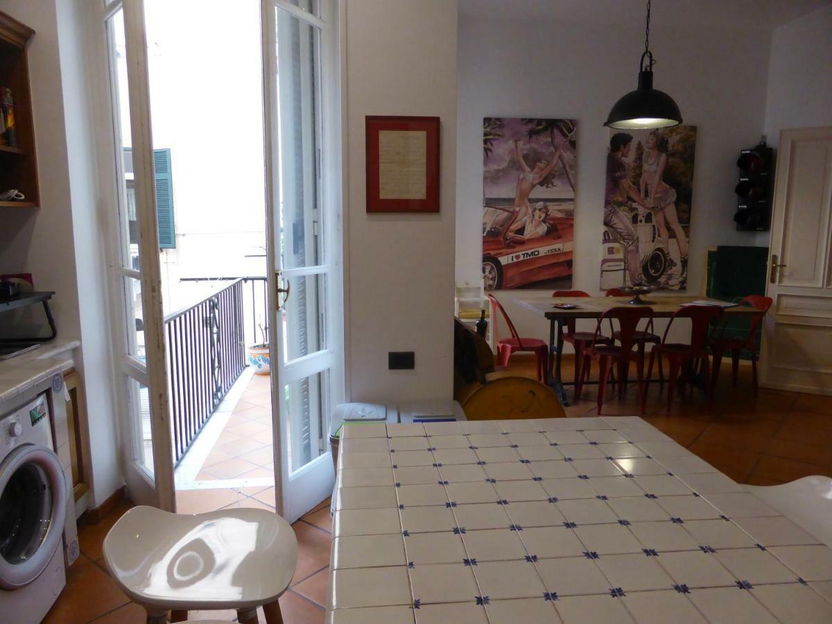 Home46 Napoli Bagian luar foto