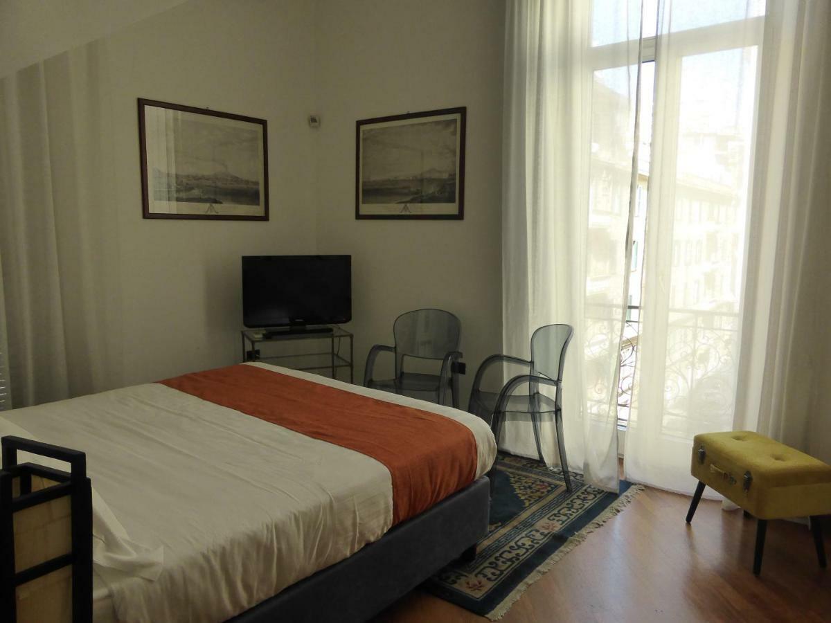Home46 Napoli Bagian luar foto