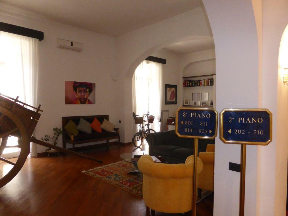 Home46 Napoli Bagian luar foto